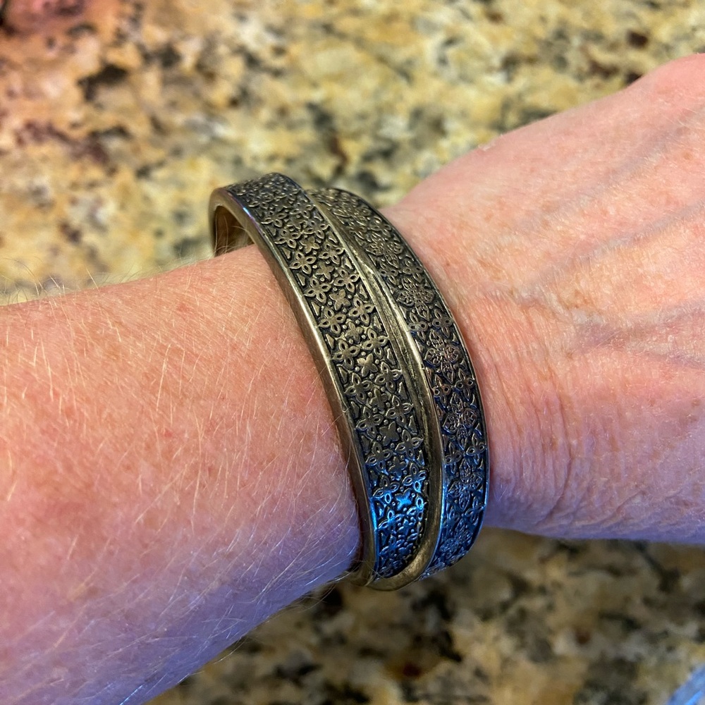 Bracelet cuff